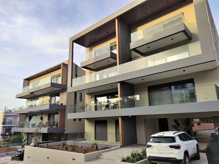 Brand New Next To The Beach, Peaceful Square, Garden View Apartment