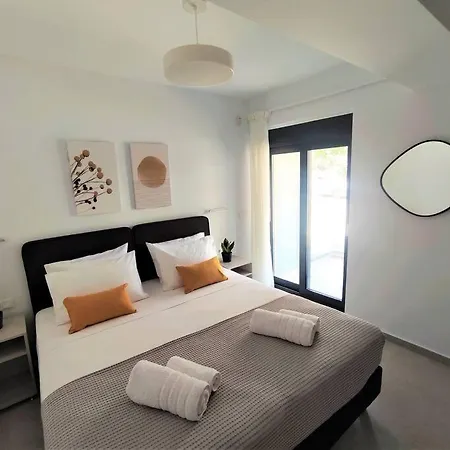 Brand New Condo Next To The Beach, Peaceful Square, Garden View Ретимно Экстерьер фото