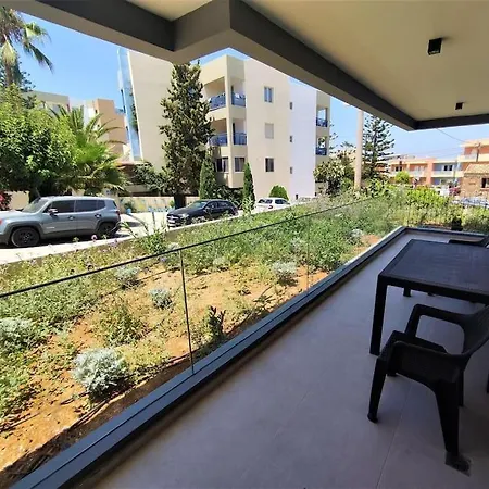 Brand New Condo Next To The Beach, Peaceful Square, Garden View Ретимно Экстерьер фото